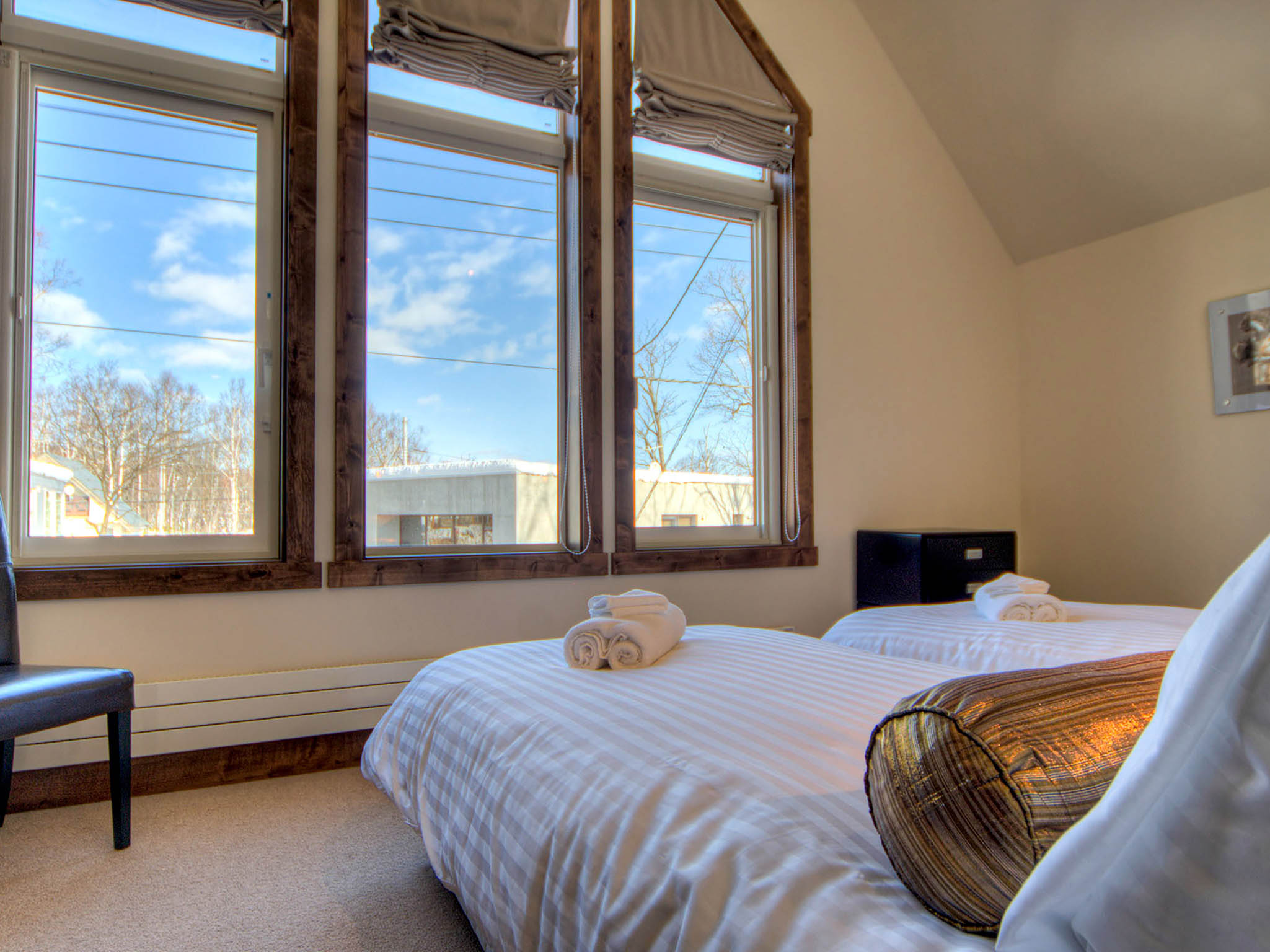 Gouka Chalet - Guest bedroom with beautiful view